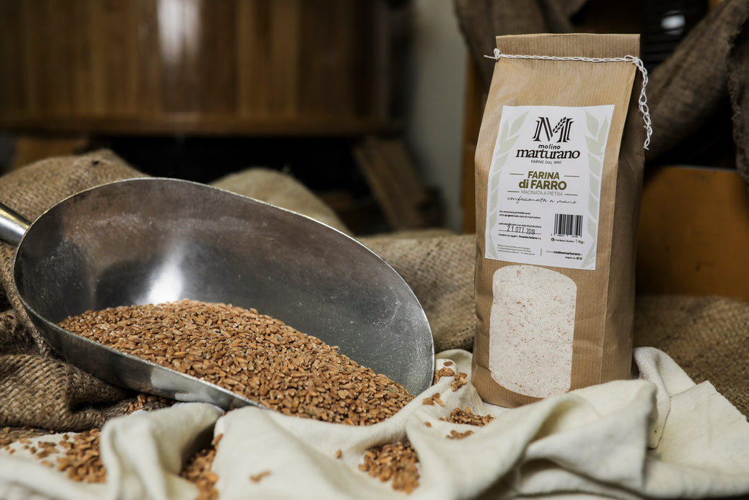 FARINA DI FARRO MACINATA A PIETRA